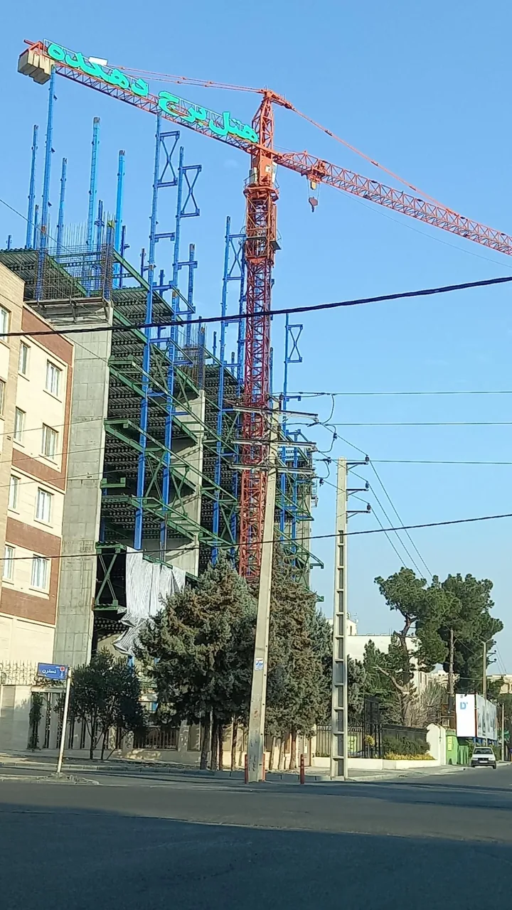 هتل برج دهکده (درحال احداث)