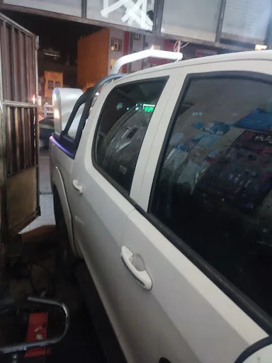 تعمیرگاه آذری