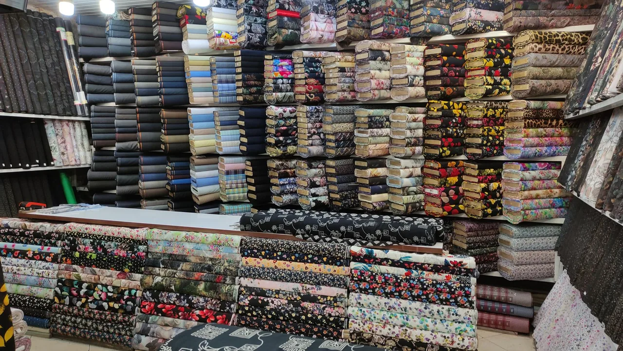 پارچه سرای خراشادی