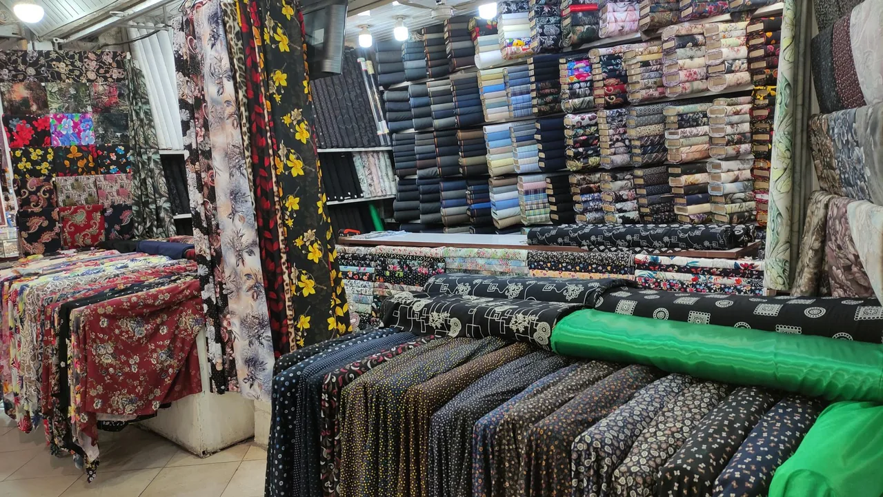 پارچه سرای خراشادی - تصویر 2