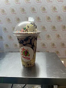 بستنی و آبمیوه کشاورز