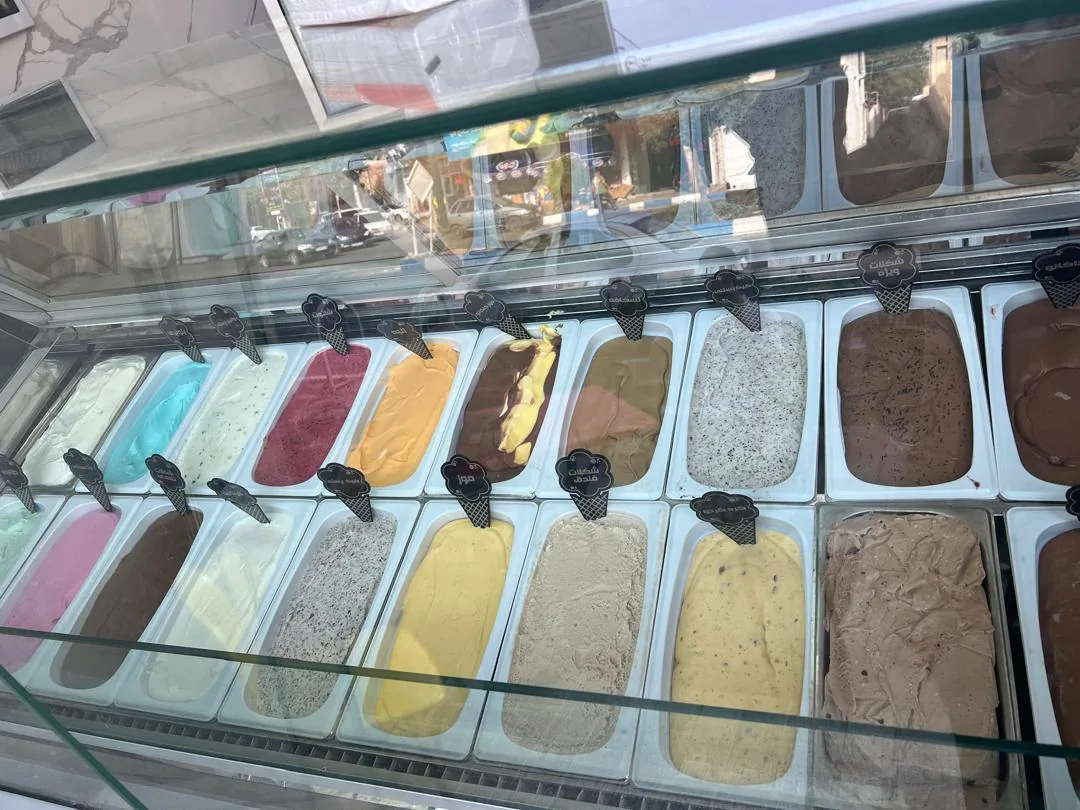 بستنی و آبمیوه کشاورز - تصویر 4
