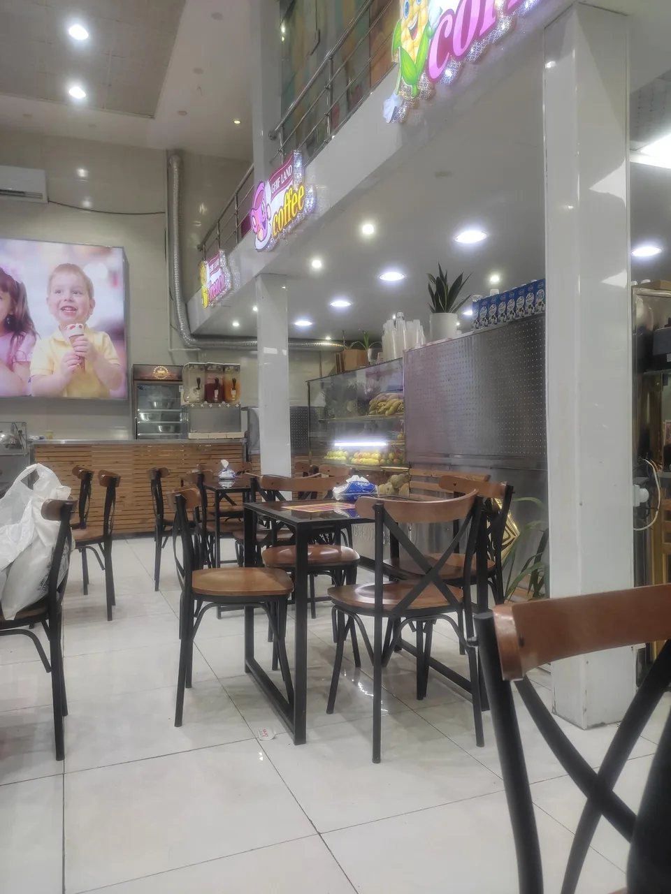 بستنی قیف لند