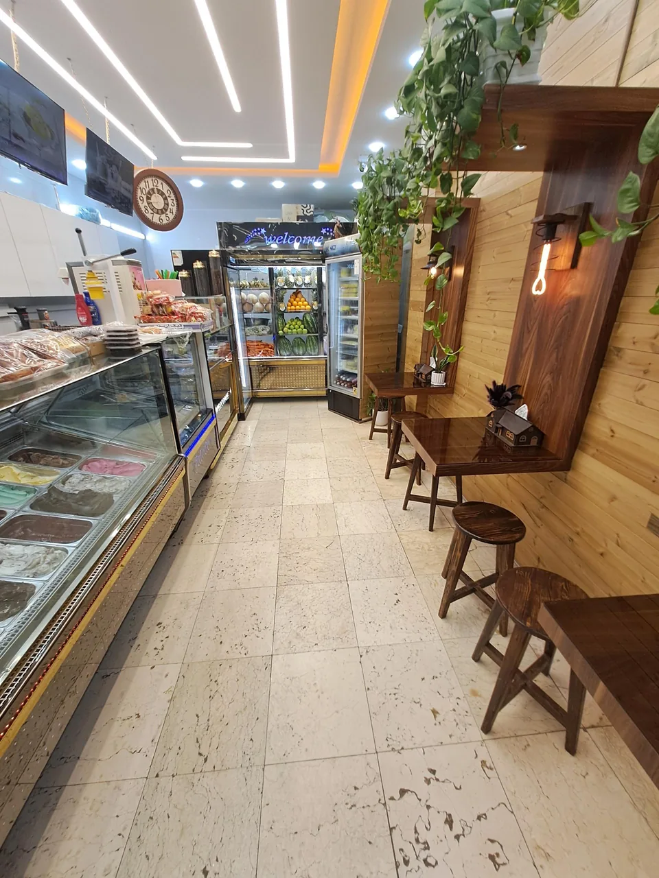 آبمیوه بستنی شاهان - تصویر 4