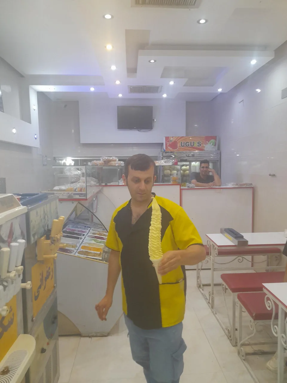 آب میوه و بستنی پل - تصویر 2