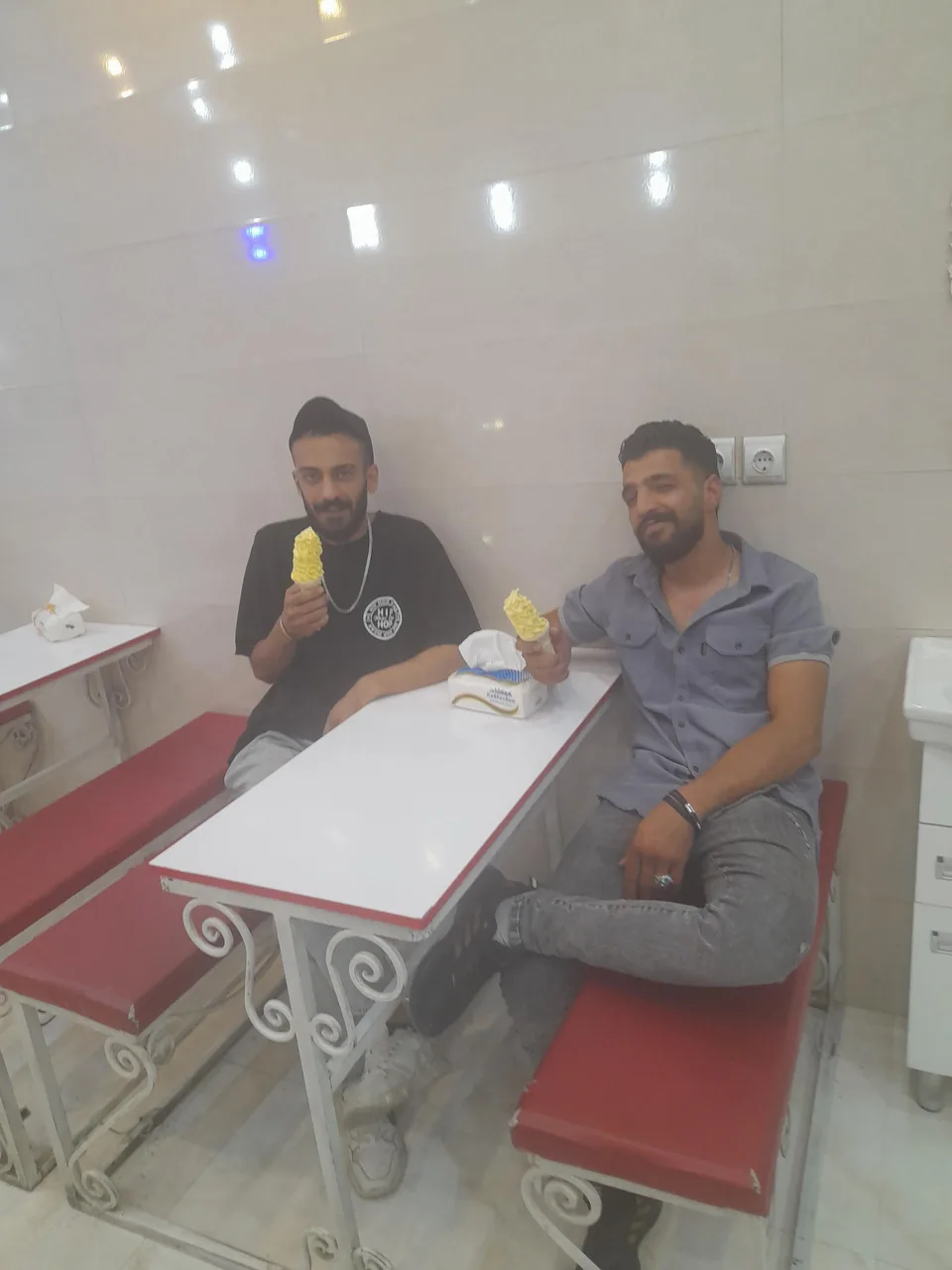 آب میوه و بستنی پل - تصویر 3