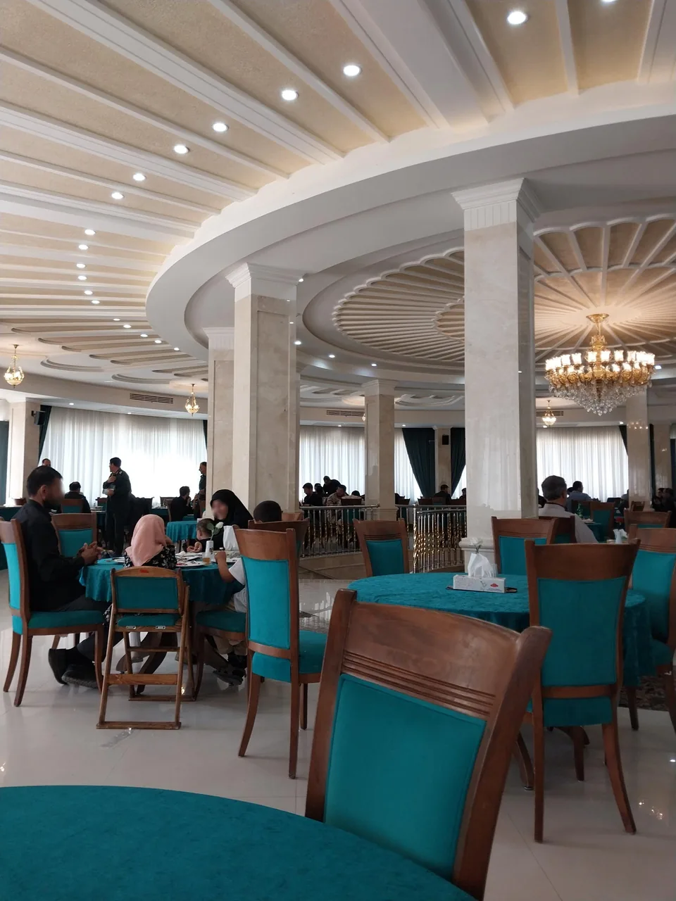 تالار و رستوران گل نرگس - تصویر 4