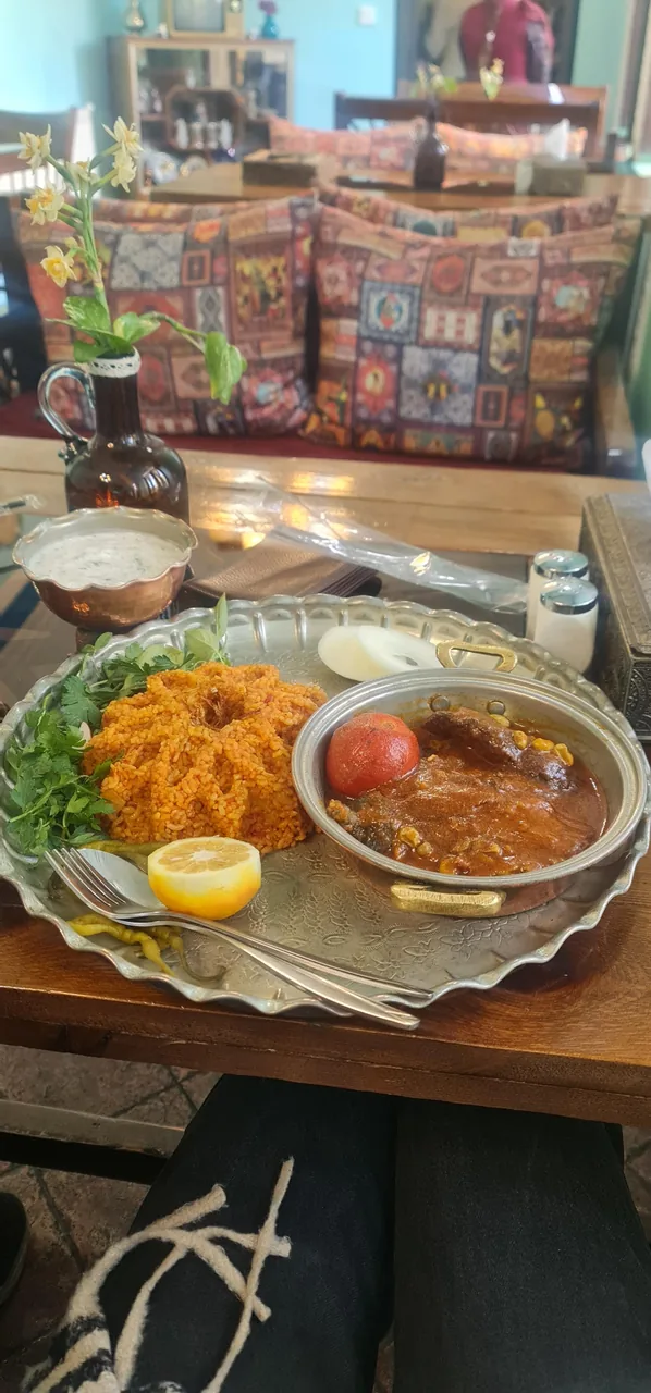 اقامتگاه و کافه رستوران سلطنت بانو - تصویر 3