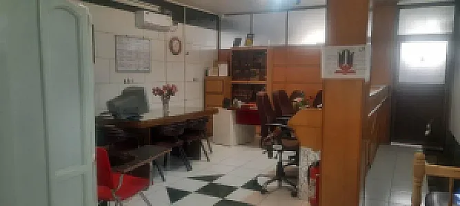 آموزشگاه دخترانه زبان کارن
