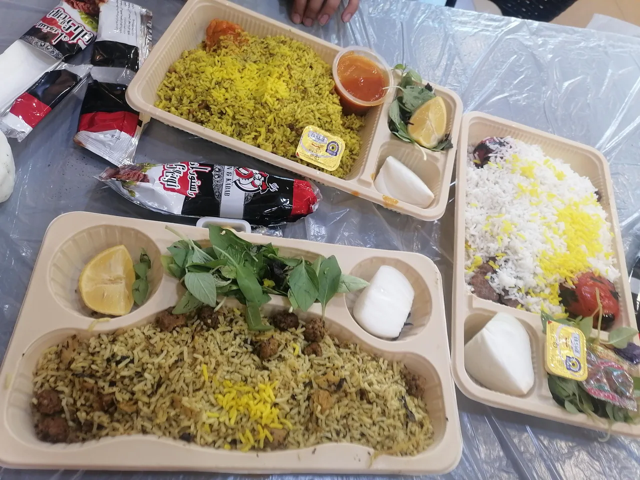 بیرون بر نون و کباب - تصویر 3