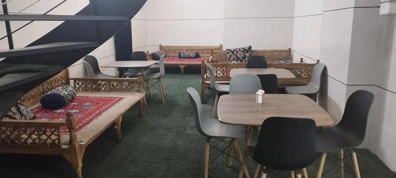 بیرون بر آتشکده - تصویر 2