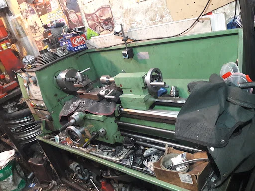 تعمیرگاه موتورسیکلت حسین ژاپنی