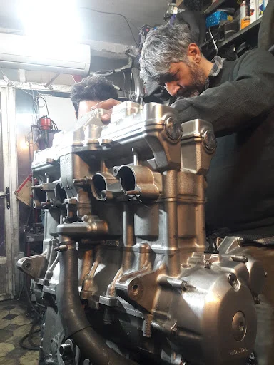 تعمیرگاه موتورسیکلت حسین ژاپنی