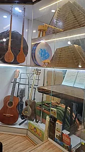 گالری موسیقی سنتور سرویس