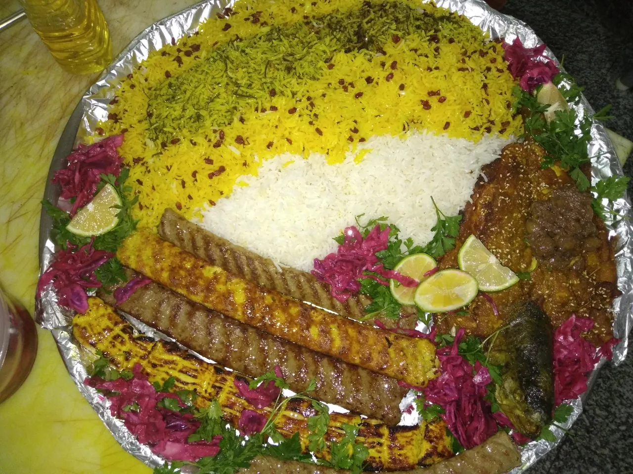 غذای بیرون بر حرم - تصویر 3