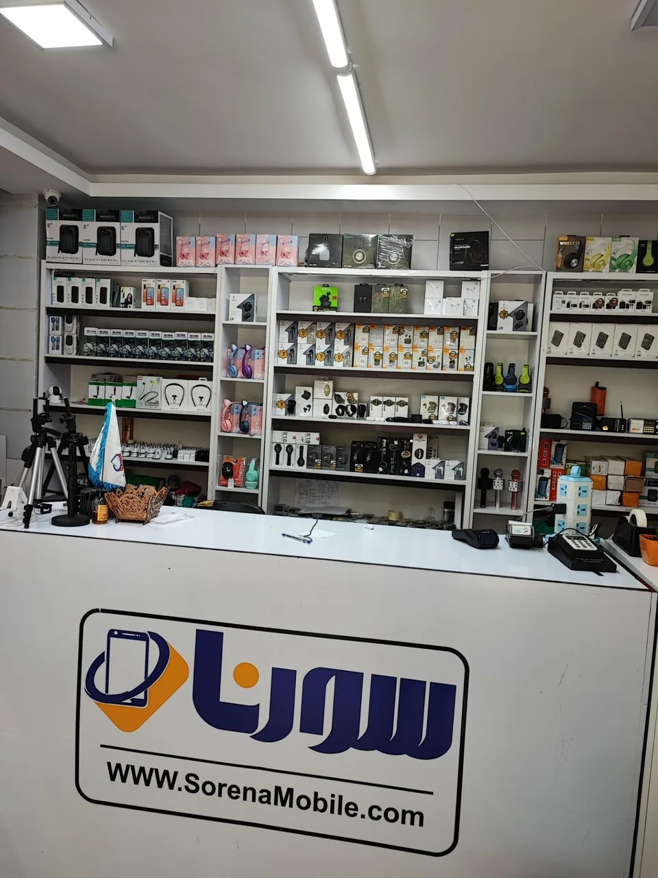 فروشگاه لوازم جانبی موبایل سورنا - تصویر 2