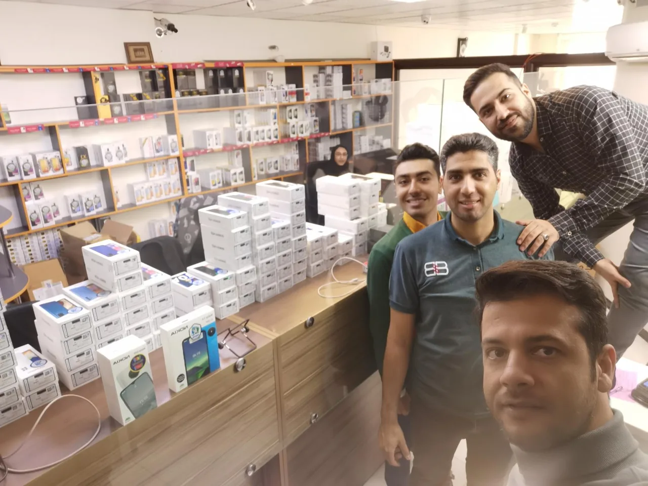 دفتر پخش موبایل ماهان همراه اصفهان - تصویر 3