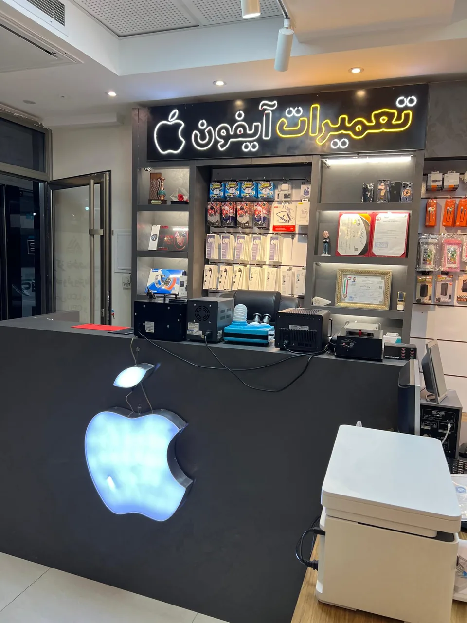 موبایل هنرمندان - تصویر 3