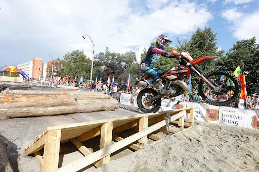 بازرگانی موتورسیکلت برجسته - کلیدسازی در تبریز