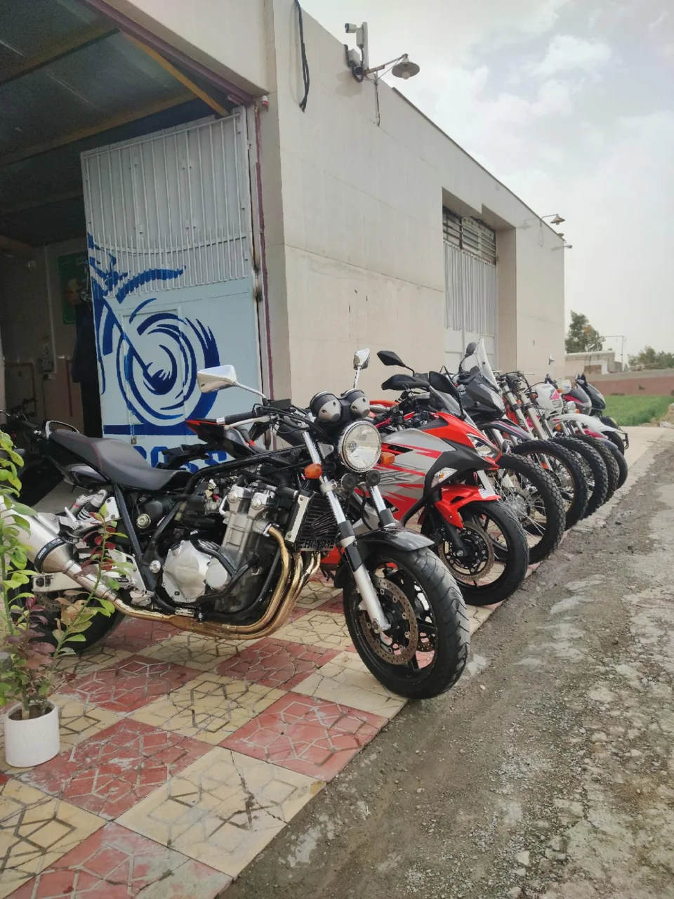 گروه پژمان موتور