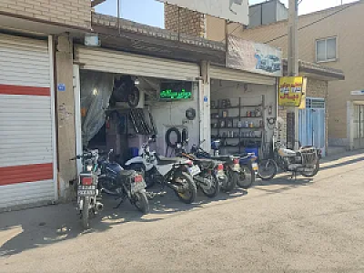 تعمیرگاه موتورسیکلت حامد