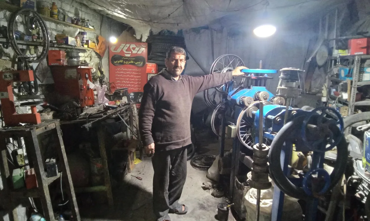 تابگیری رینگ موتورسیکلت استاد اکبر