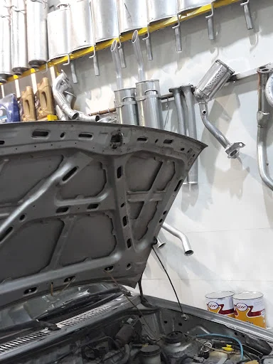 تعویض روغن و اگزوز علی رنجبر