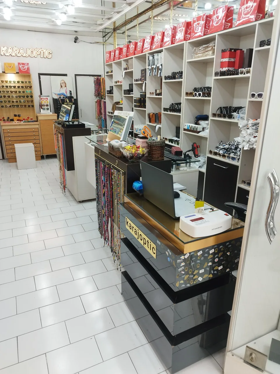 فروشگاه عینک کرج اپتیک - تصویر 2