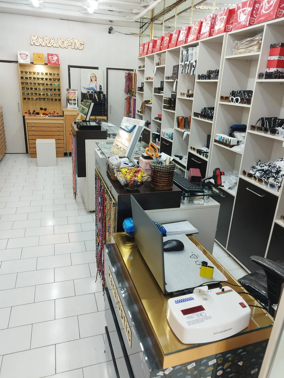 فروشگاه عینک کرج اپتیک - تصویر 3