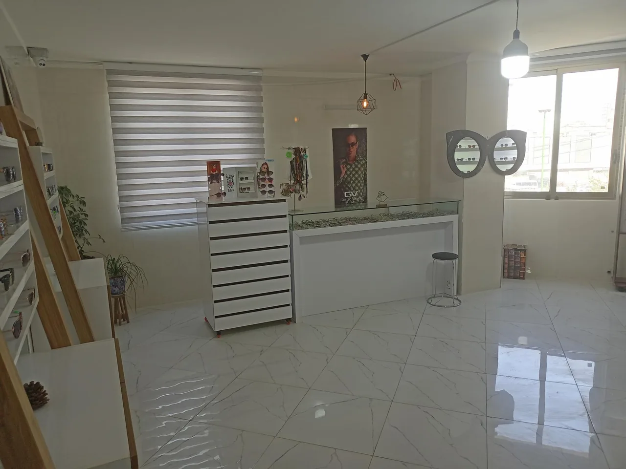 مرکز چشم پزشکی و بینایی سنجی خانه عینک