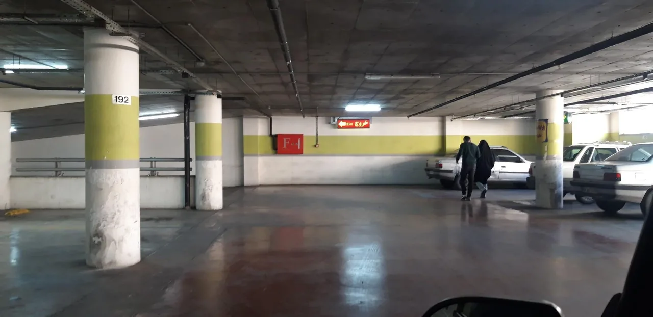 پارکینگ هشت بهشت - تصویر 3