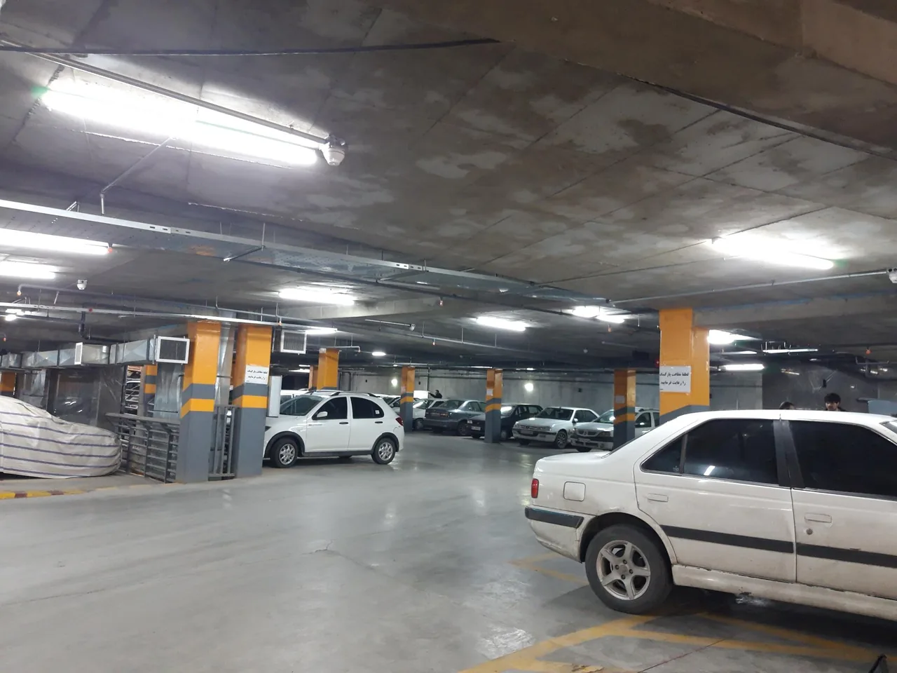 پارکینگ سنبلستان - تصویر 4