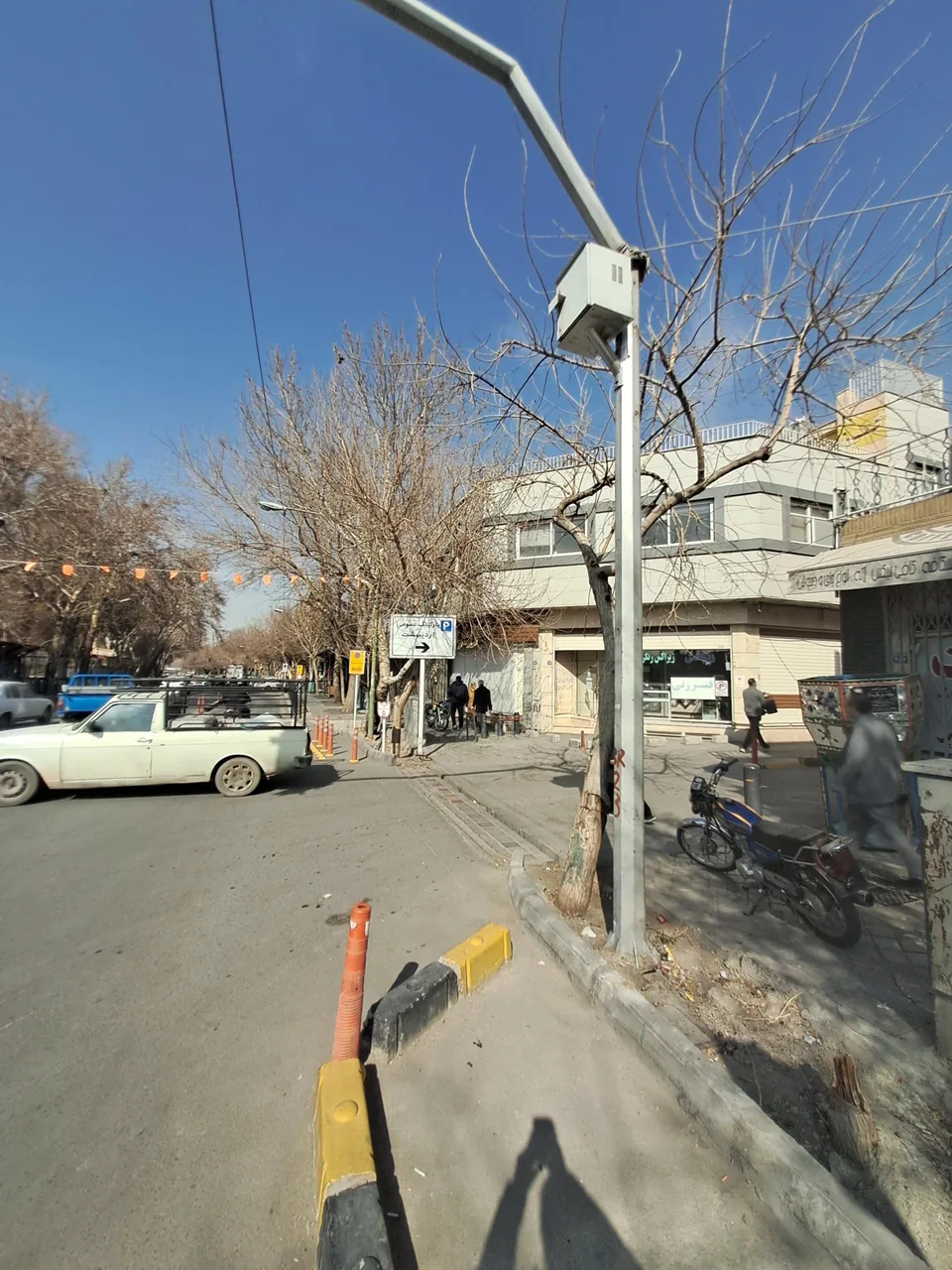 پارکینگ اردیبهشت - تصویر 4