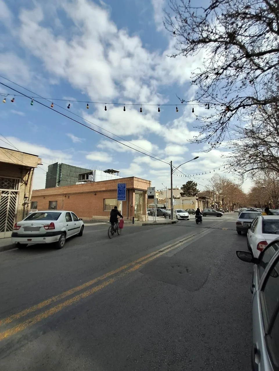 پارکینگ اردیبهشت - تصویر 5