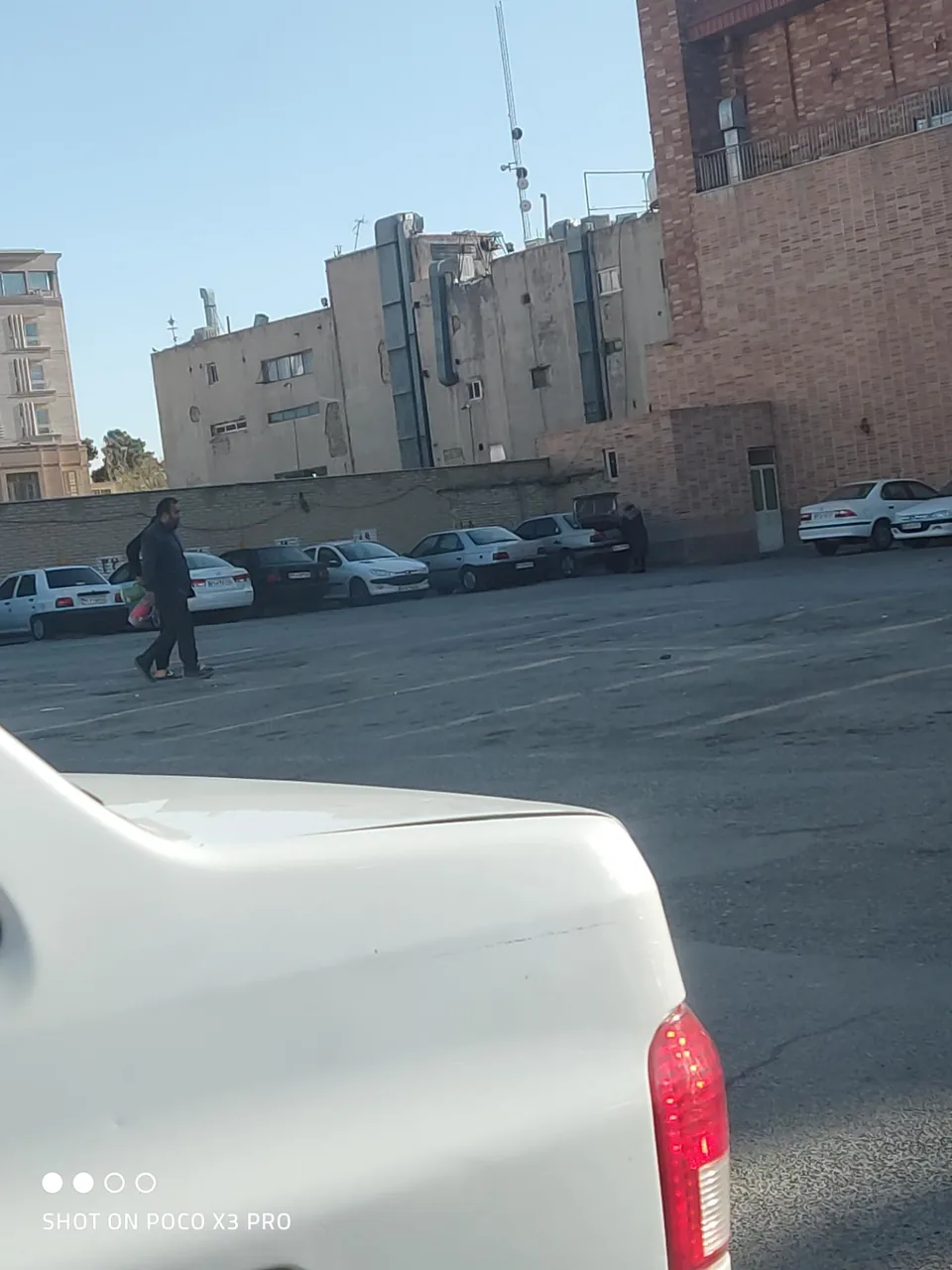 پارکینگ انقلاب