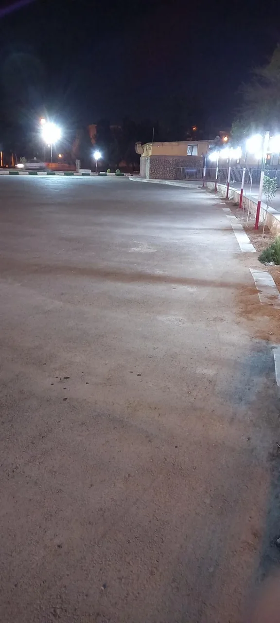 پارکینگ سفره خانه - تصویر 2