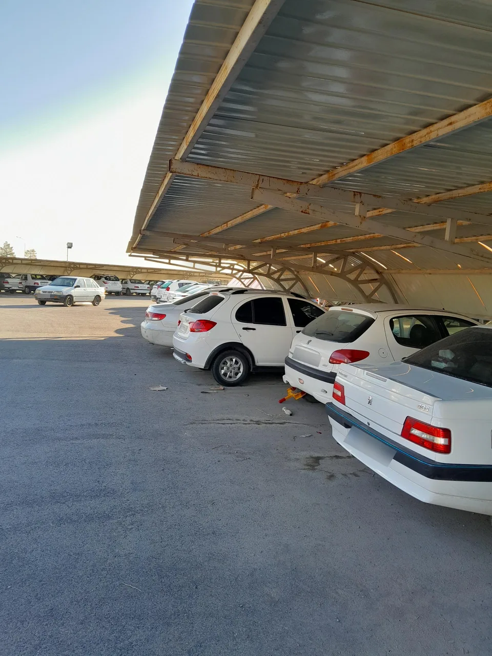 پارکینگ راه آهن اصفهان - تصویر 3