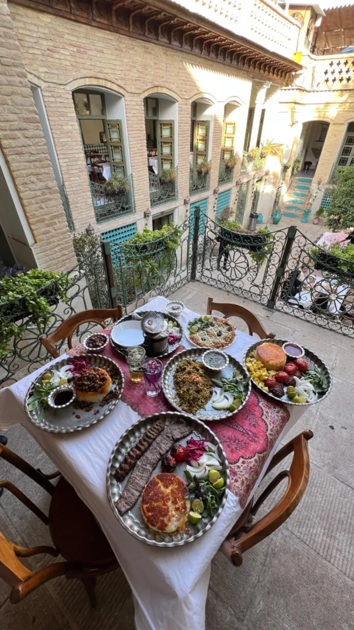سفره خانه سنتی زرنگار - تصویر 4
