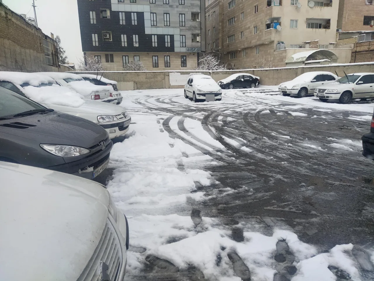 پارکینگ اختصاصی راهبران خط ۵ مترو - تصویر 3