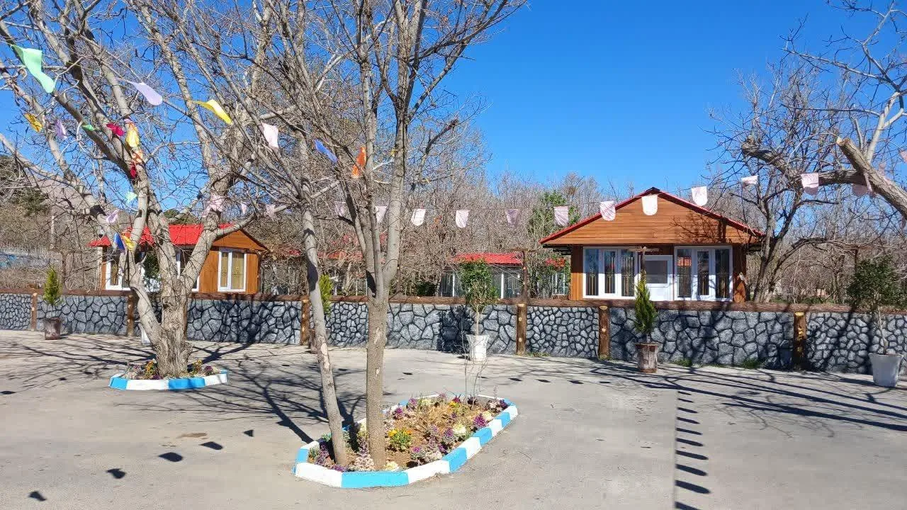 رستوران باغ نرگس - تصویر 2