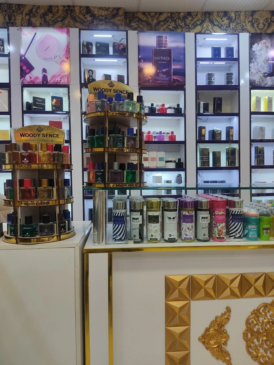 گالری عطر آتروسا - تصویر 3
