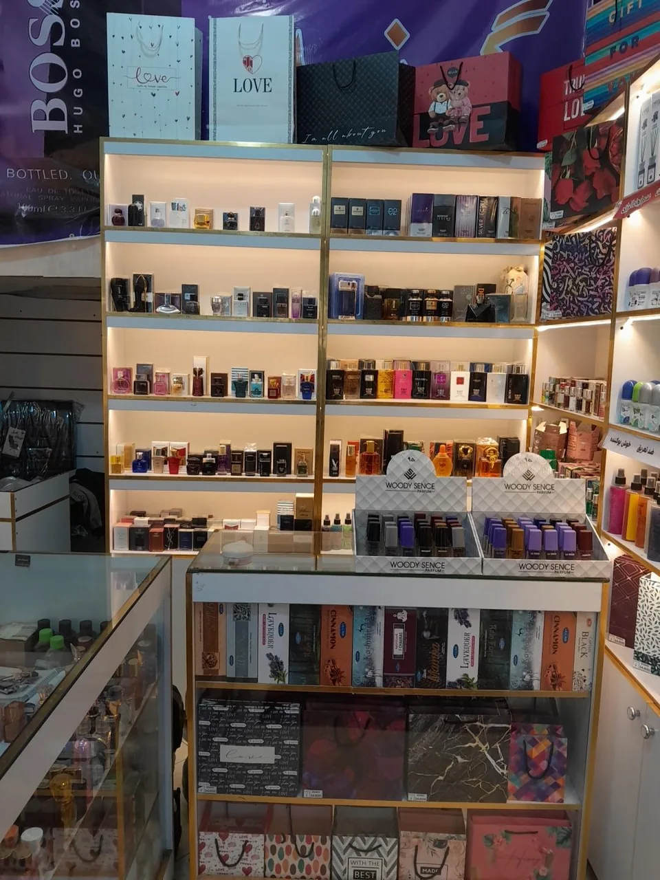 فروشگاه عطر و ادکلن گرند - تصویر 3