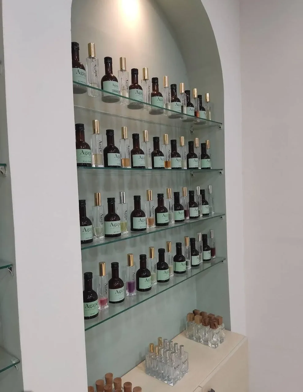 عطر آگاپه - تصویر 2