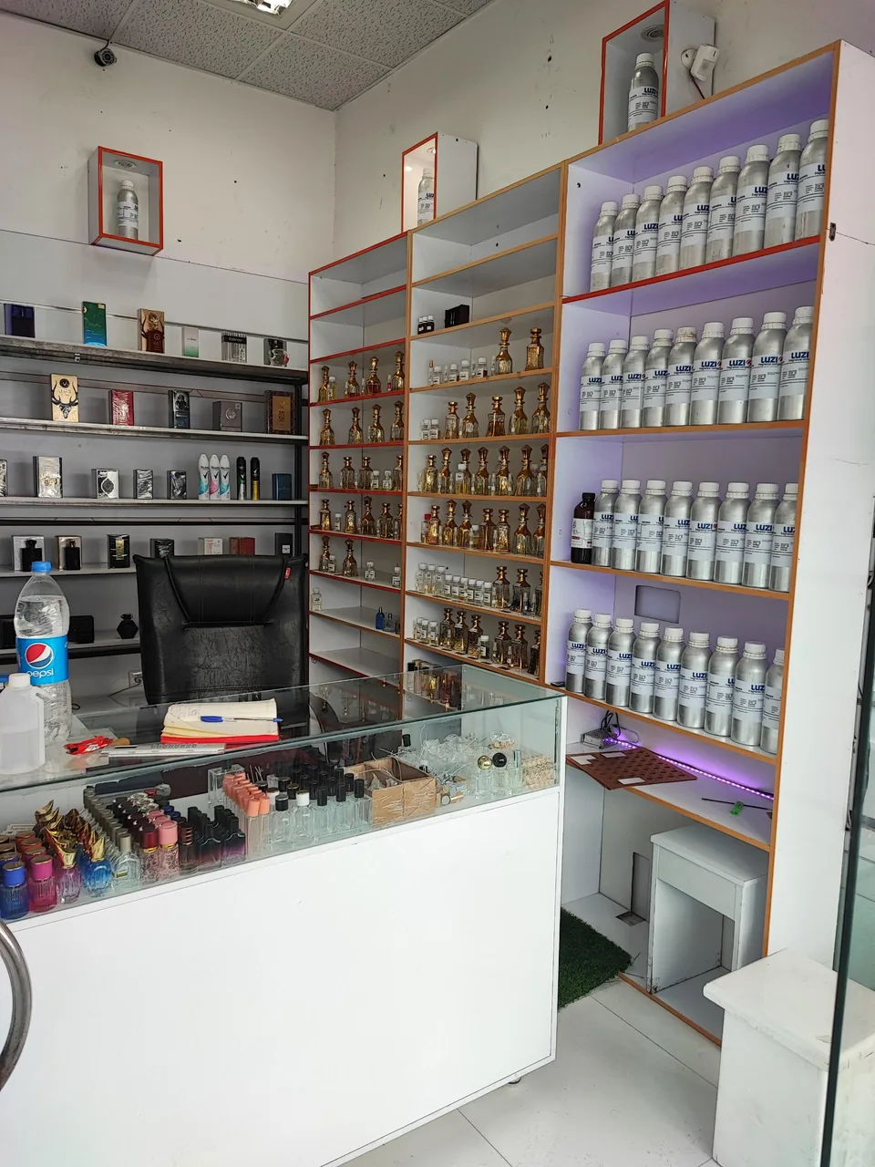 عطر و ادکلن گاندو - تصویر 2
