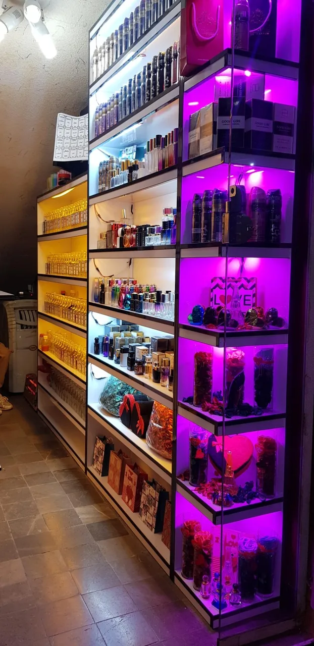عطر و ادکلن فلورا - تصویر 3