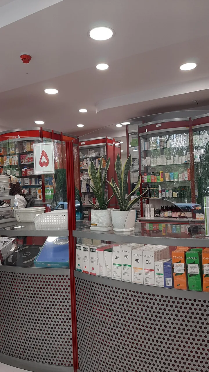 داروخانه شبانه روزی دکتر رستگار نسب - تصویر 3