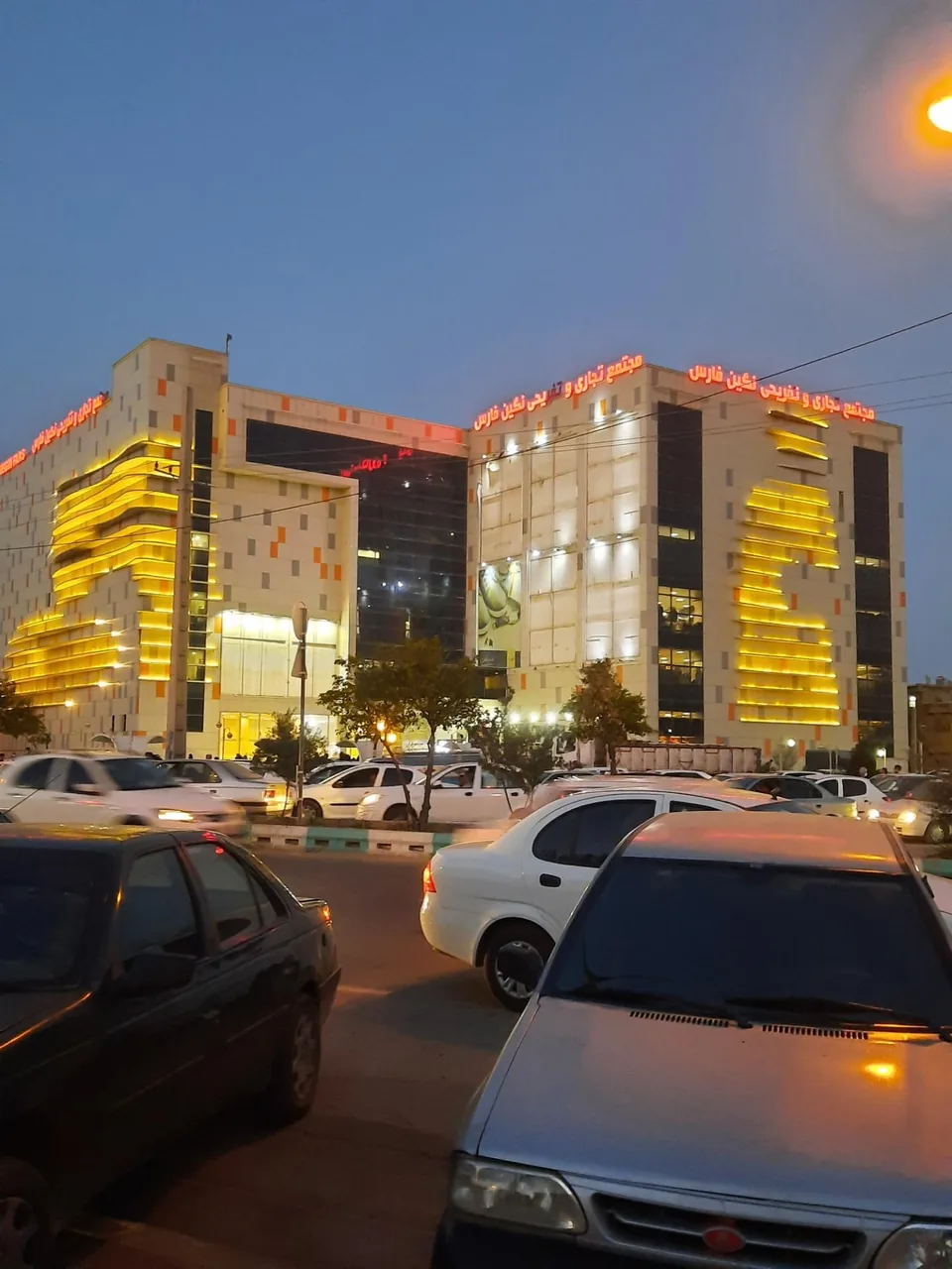 مجتمع تجاری و تفریحی نگین فارس - تصویر 4