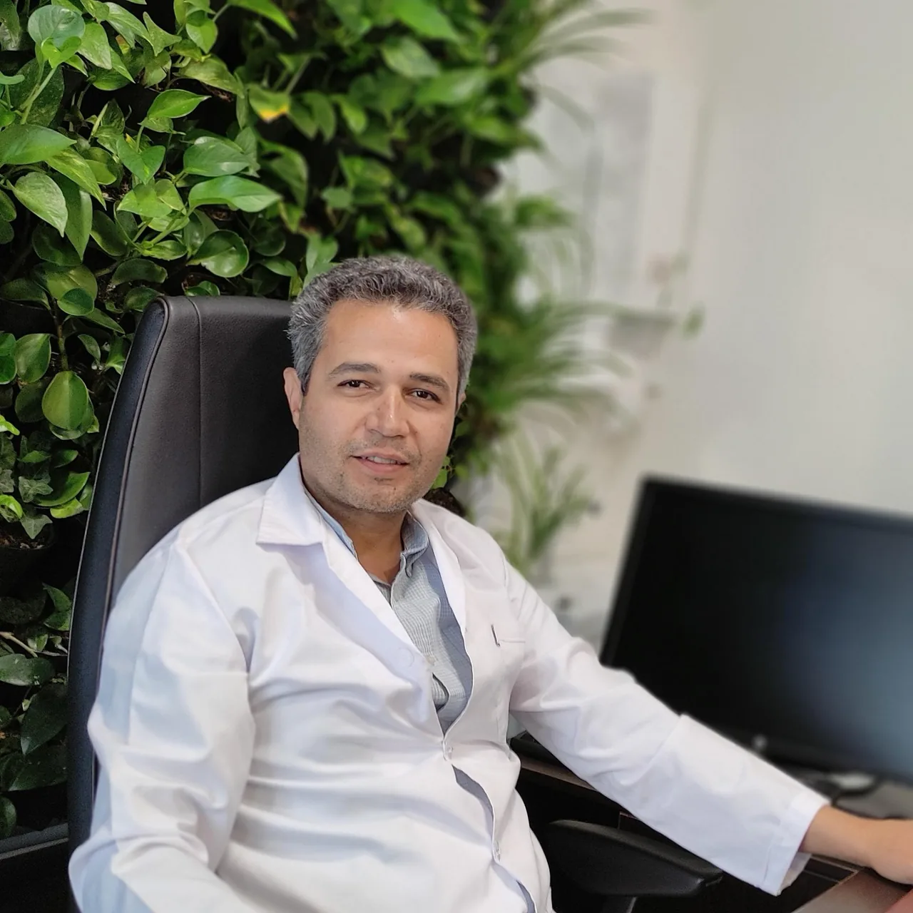 کلینیک طب فیزیکی و توانبخشی دکتر پورقاسمیان - تصویر 3