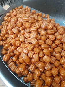 شیرینی و بستنی عمو حسن