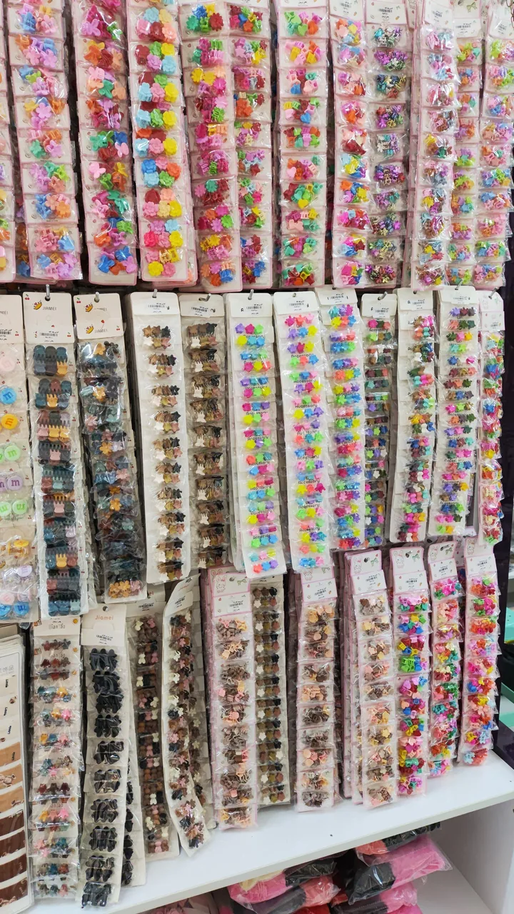 مرکز پخش بدلیجات و کش و کلیپس شریفیان - تصویر 4